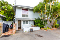 Kahala Ave.