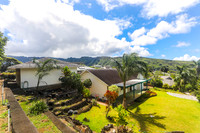 Manoa Road